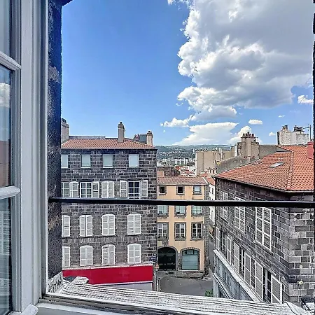 Vue Cathedrale Lumineux & Equipe En Plein Centre Daire Clermont-Ferrand